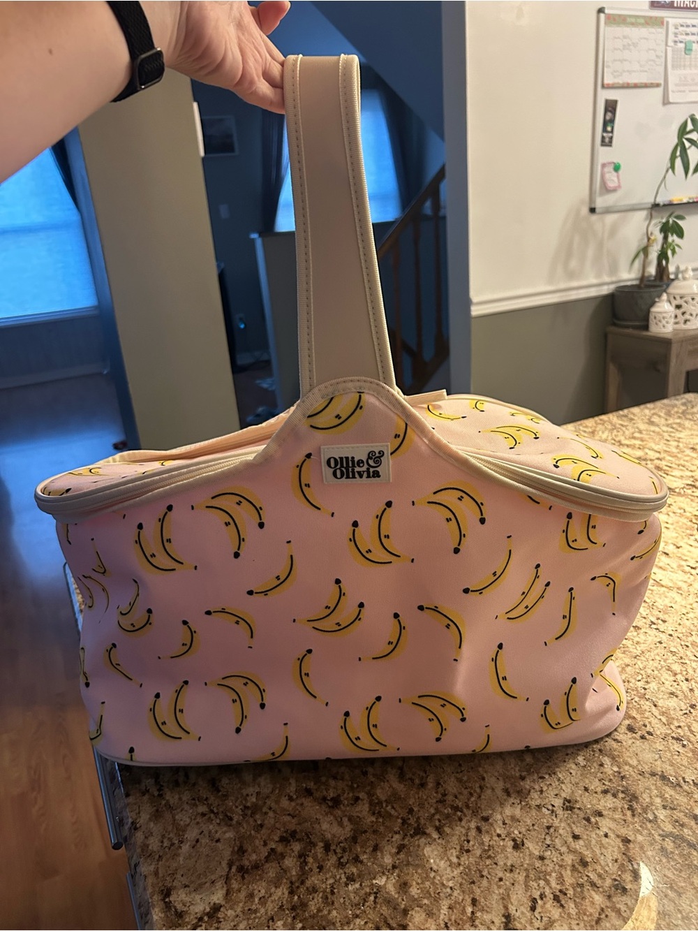 Ollie and Olivia Pink Banana Print Cooler bag